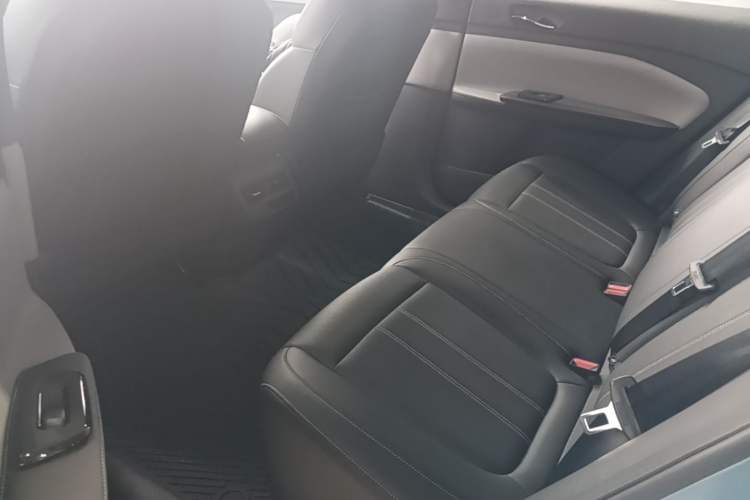 Used Venucia VX6 2024 520 Travel Edition Left Rear Seat