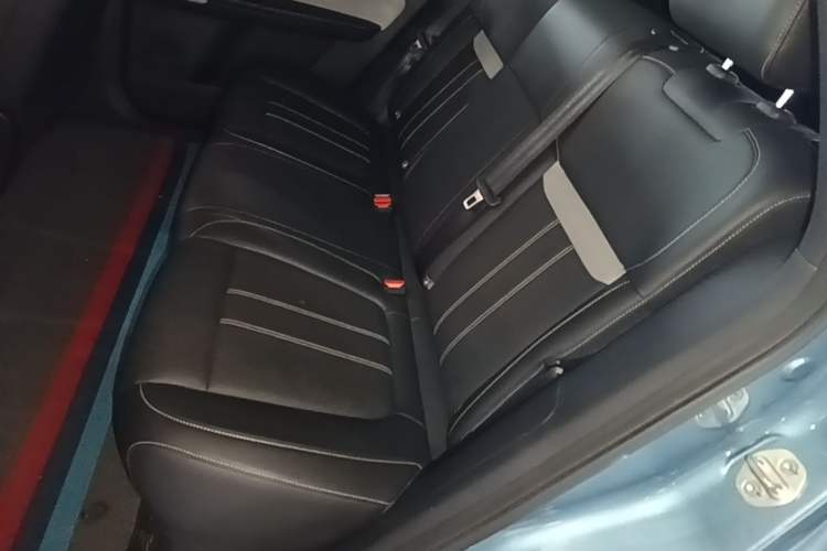 Used Venucia VX6 2024 520 Travel Edition Left Rear Seat