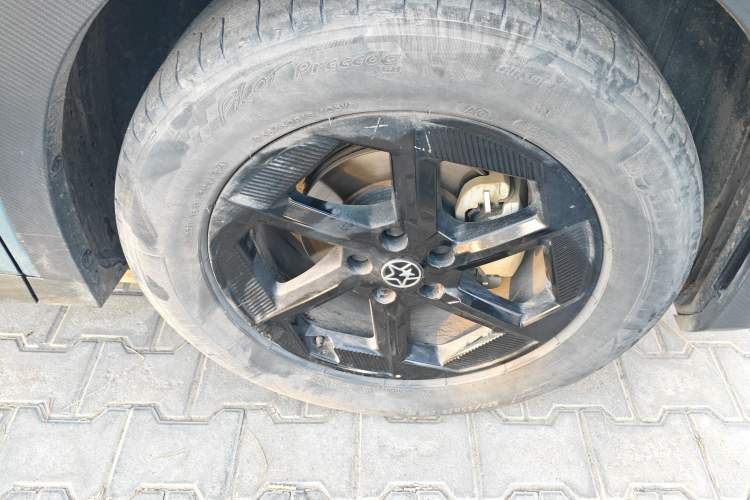 Used Venucia VX6 2024 520 Travel Edition Right Front Wheel Hub