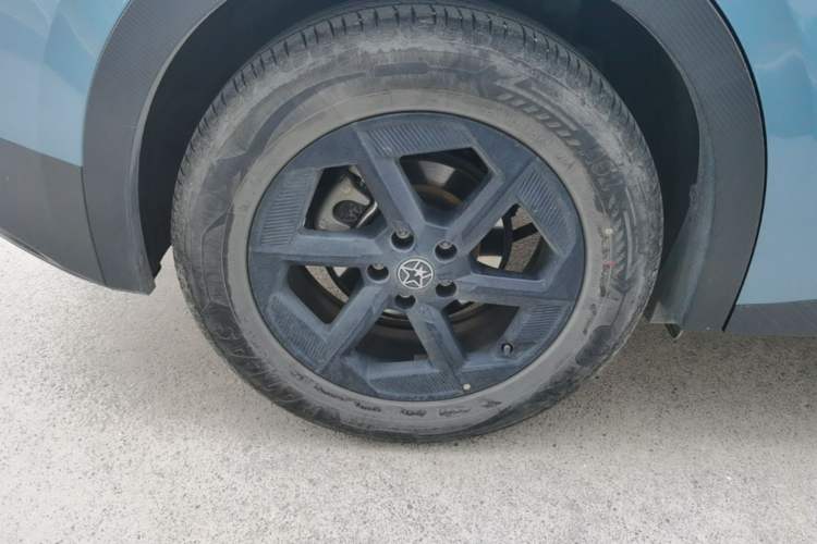 Used Venucia VX6 2024 520 Executive Edition Pro Right Rear Wheel Hub