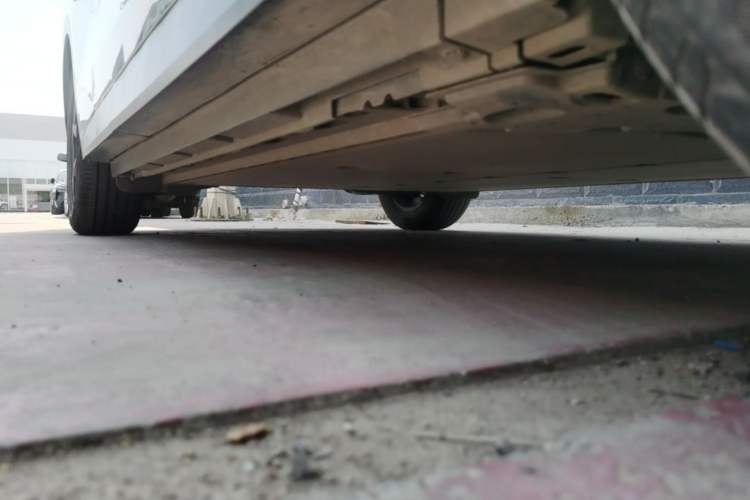 Used Venucia VX6 2024 520 Executive Edition Pro Right Side Sill