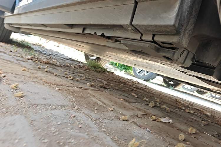 Used Venucia VX6 2024 520 Travel Edition Right Side Sill