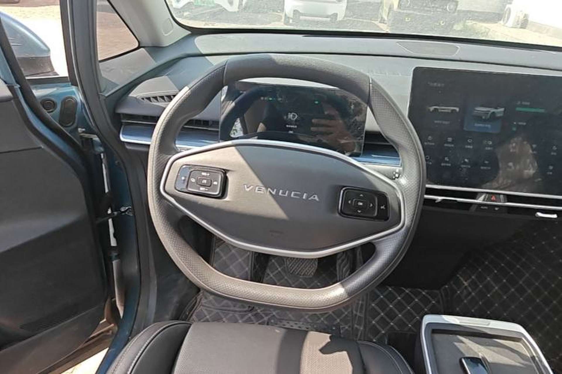 Used Venucia VX6 2024 520 Travel Edition Steering Wheel