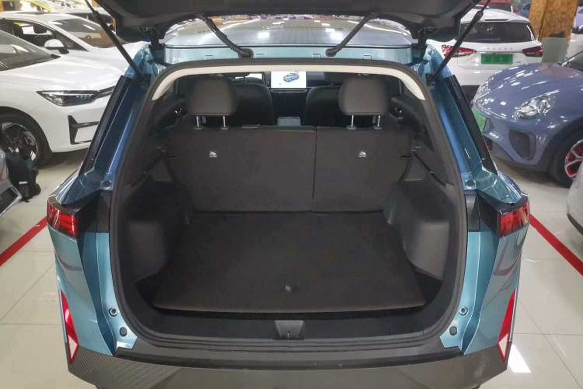 Used Venucia VX6 2024 520 Travel Edition Trunk