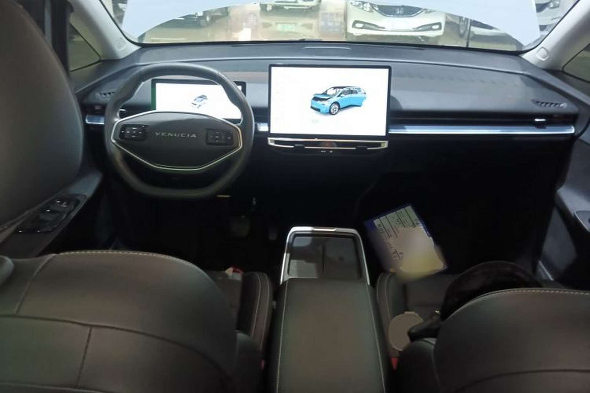 Used Venucia VX6 2024 520 Travel Edition Center Console