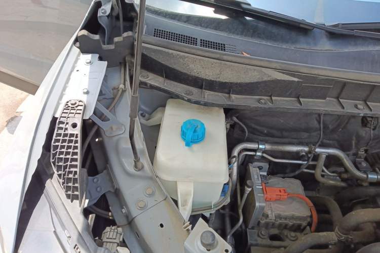 Used Venucia VX6 2024 520 Travel Edition Engine Bay Right