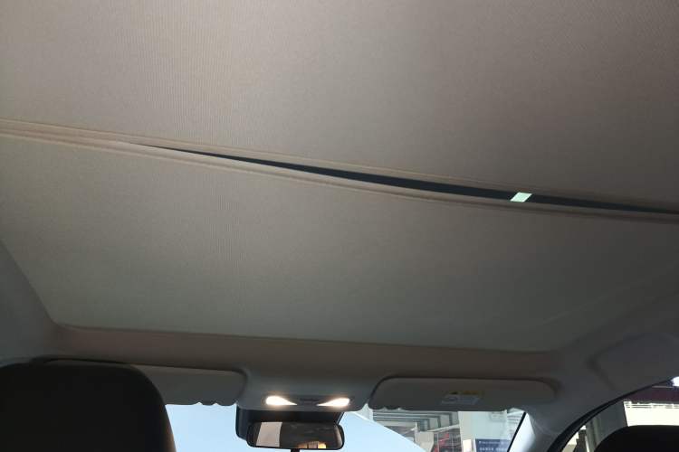 Used Venucia VX6 2024 520 Travel Edition Headliner