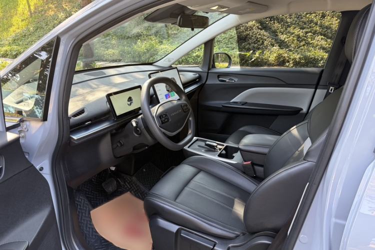 Used Venucia VX6 2024 520 Travel Edition Interior 2