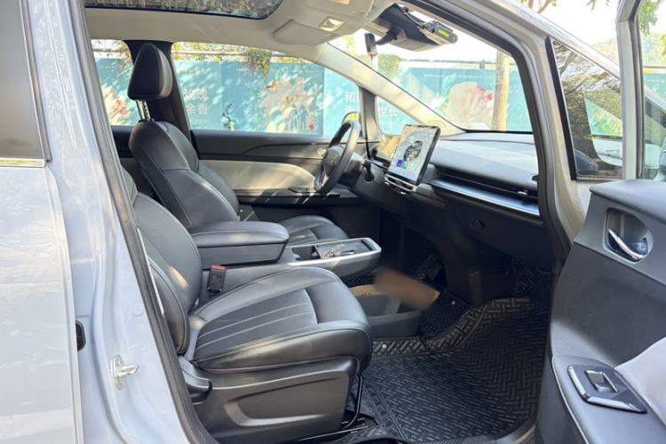 Used Venucia VX6 2024 520 Travel Edition Interior 3