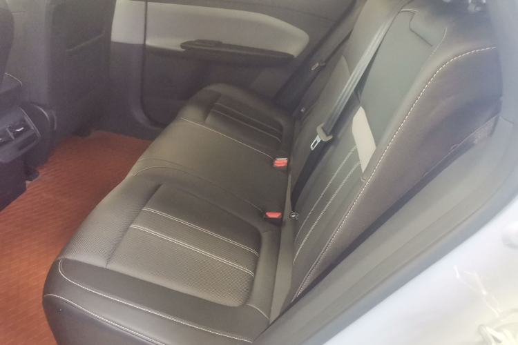 Used Venucia VX6 2024 450 Travel Edition Left Rear Seat