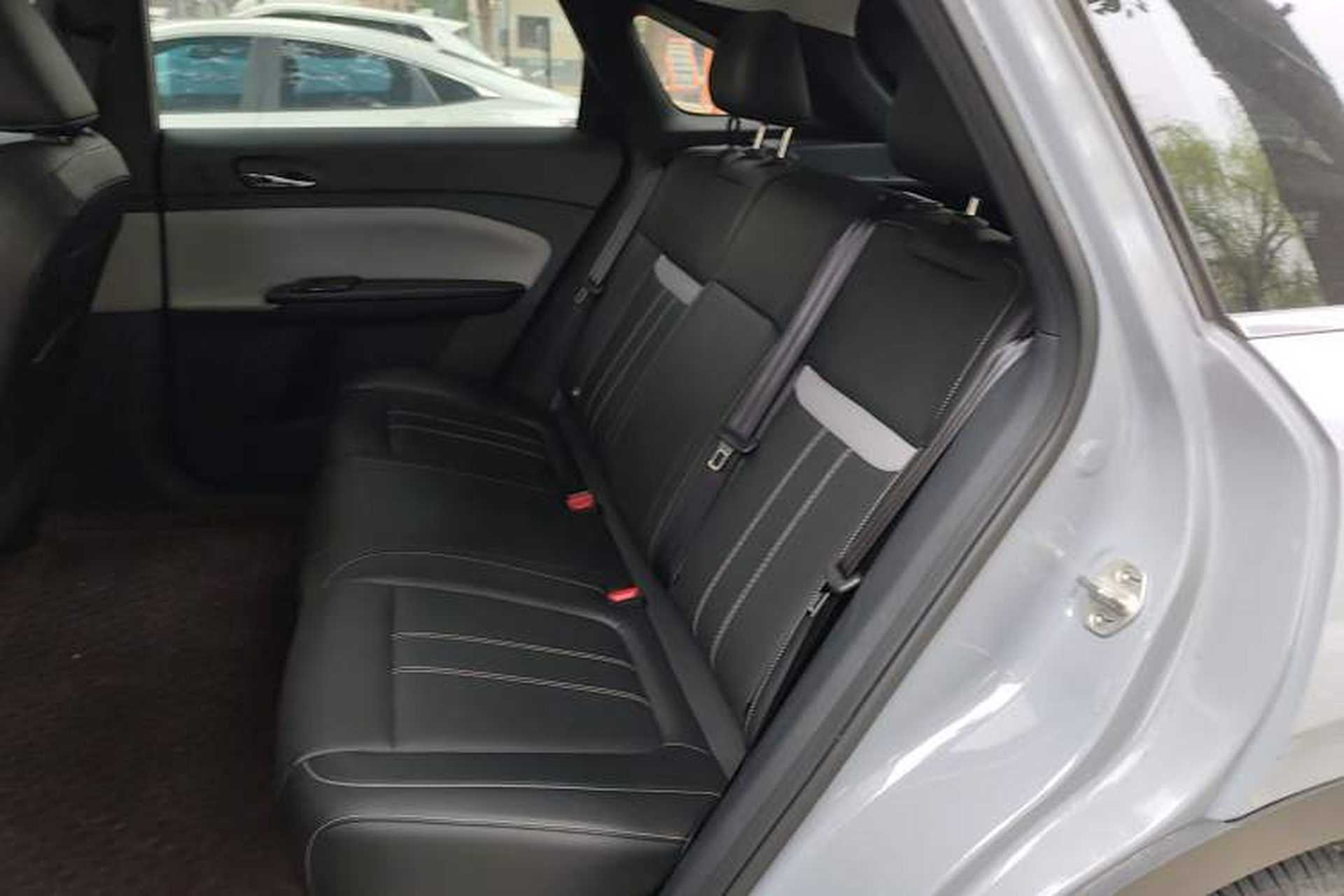 Used Venucia VX6 2024 520 Travel Edition Left Rear Seat