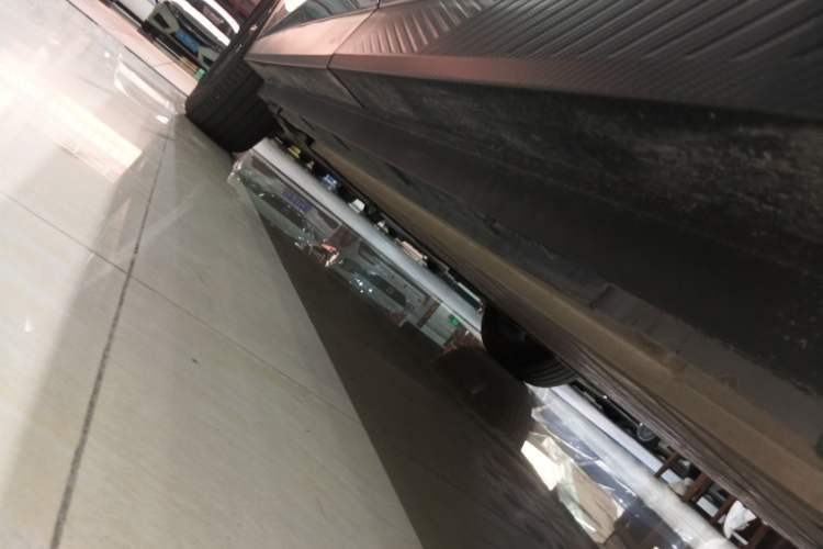 Used Venucia VX6 2024 520 Travel Edition Left Side Sill