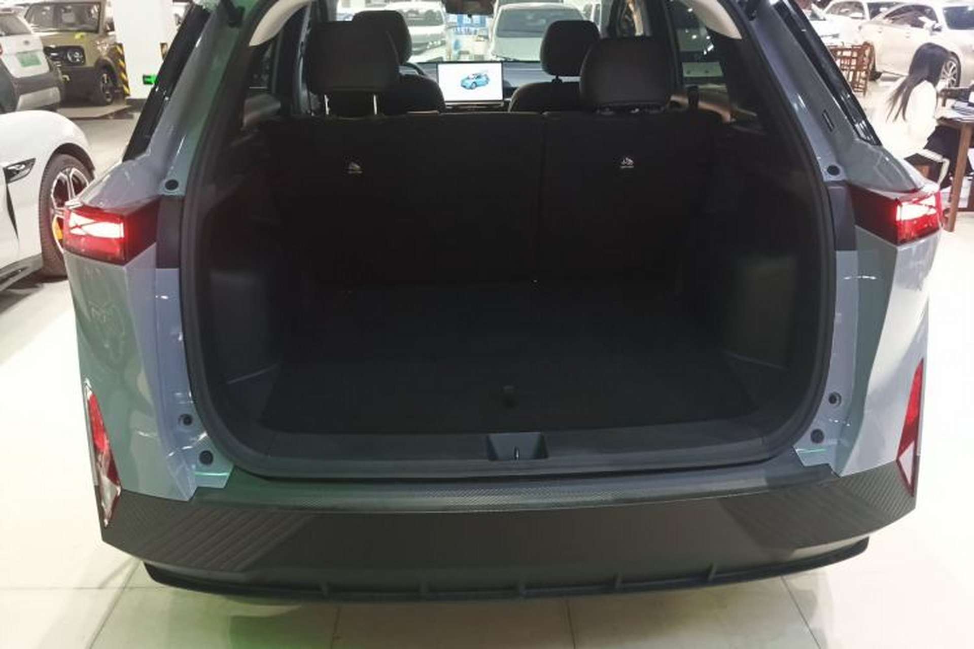 Used Venucia VX6 2024 520 Travel Edition Trunk