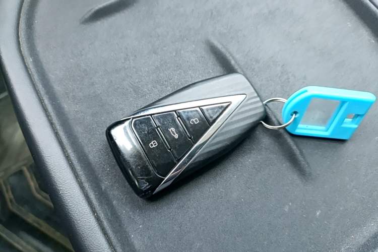 Used Venucia VX6 2024 520 Executive Edition Pro Vehicle Key