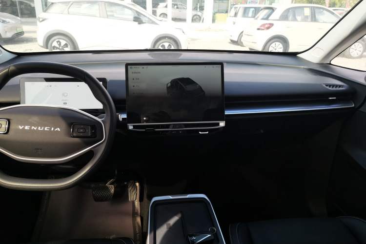 Used Venucia VX6 2024 450 Travel Edition Audio And AC Panel