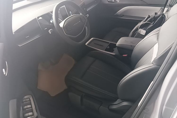 Used Venucia VX6 2024 520 Executive Edition Driver Seat