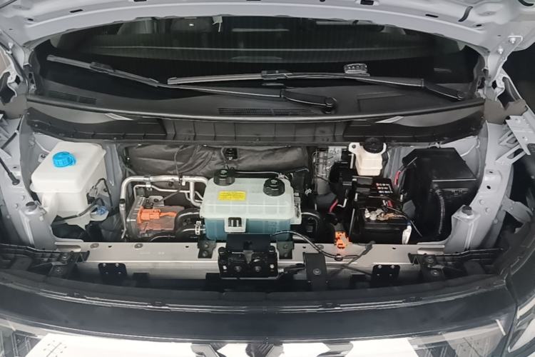 Used Venucia VX6 2024 520 Executive Edition Engine Bay