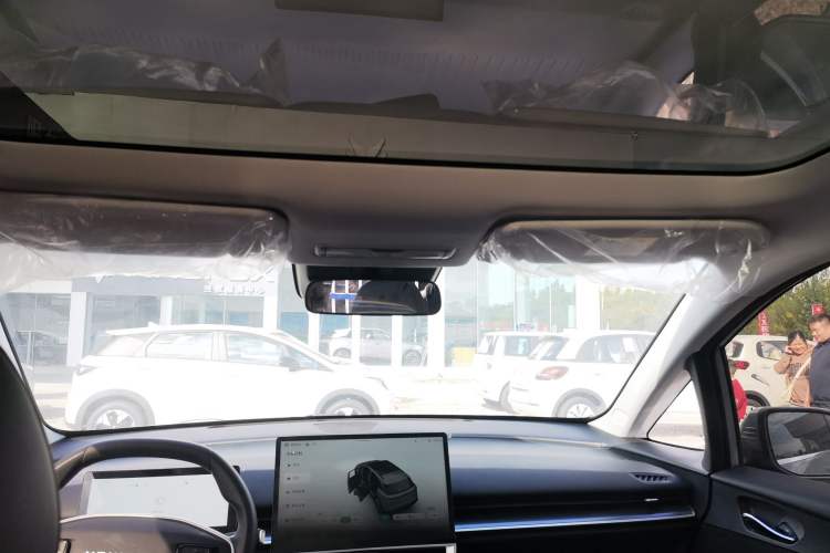 Used Venucia VX6 2024 450 Travel Edition Headliner