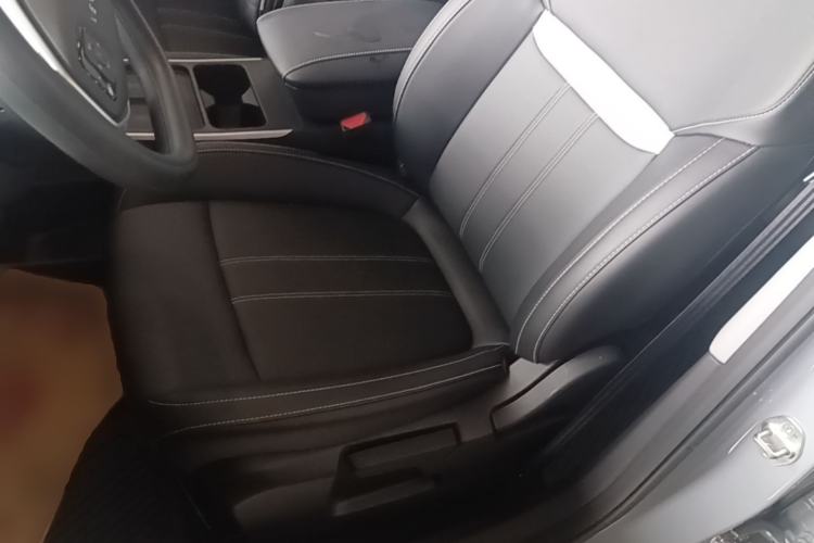 Used Venucia VX6 2024 520 Executive Edition Left Front Seat