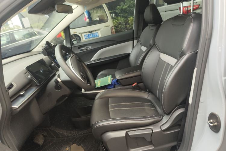 Used Venucia VX6 2024 520 Travel Edition Left Front Seat