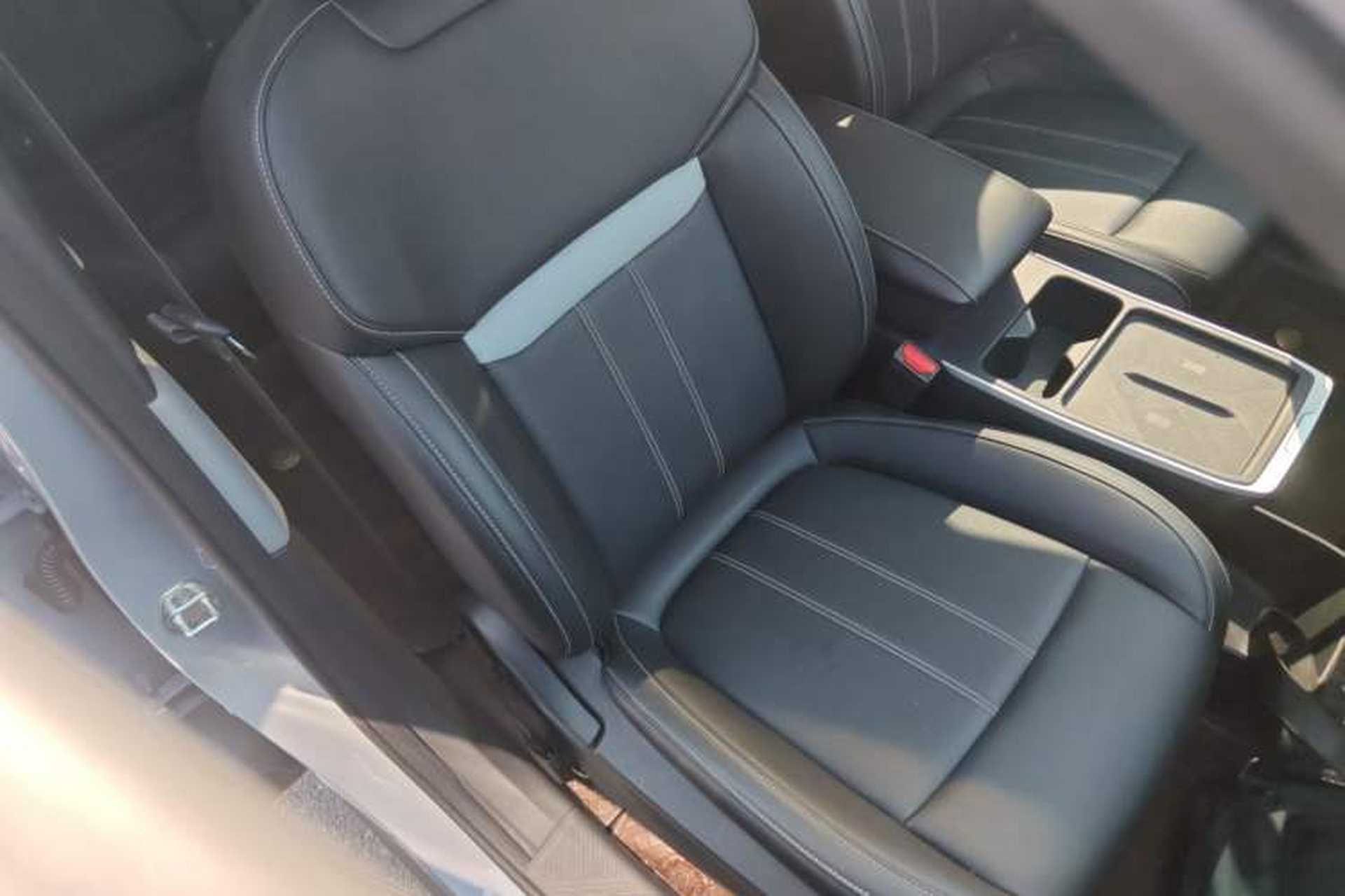 Used Venucia VX6 2024 520 Travel Edition Right Front Seat