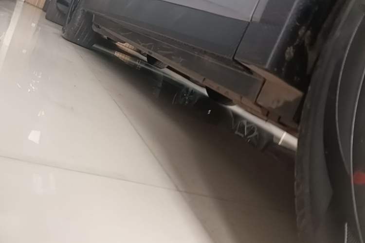 Used Venucia VX6 2024 520 Executive Edition Right Side Sill