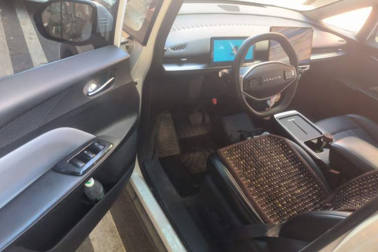 Used Venucia VX6 2024 520 Travel Edition Driver Seat