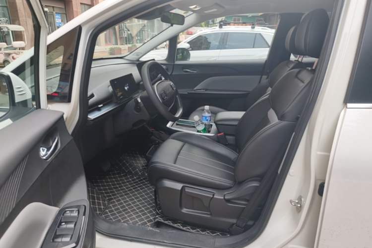 Used Venucia VX6 2024 450 Travel Edition Driver Seat