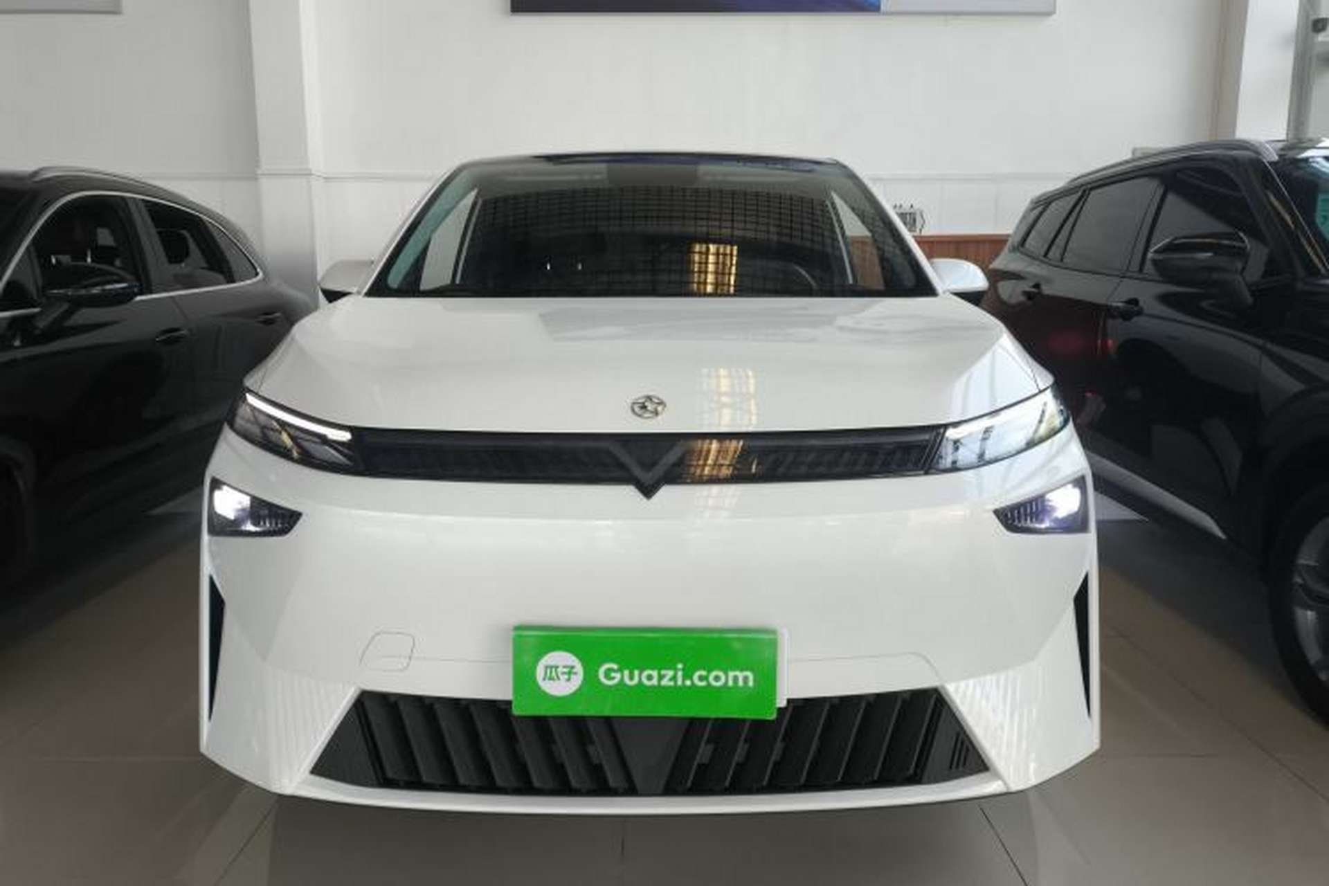 Used Venucia VX6 2024 450 Travel Edition Front