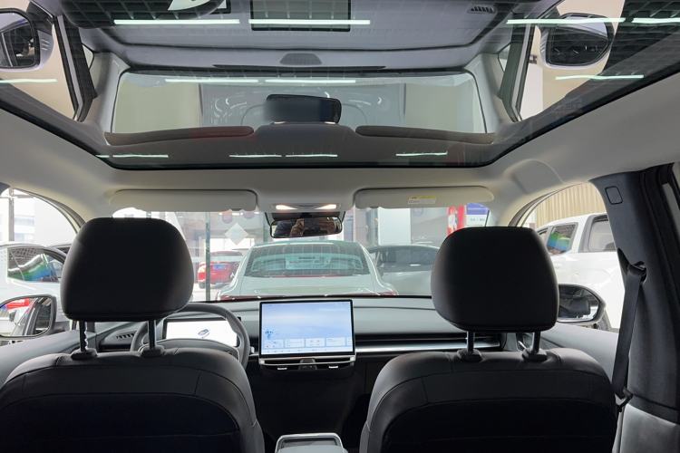 Used Venucia VX6 2024 520 Travel Edition Headliner