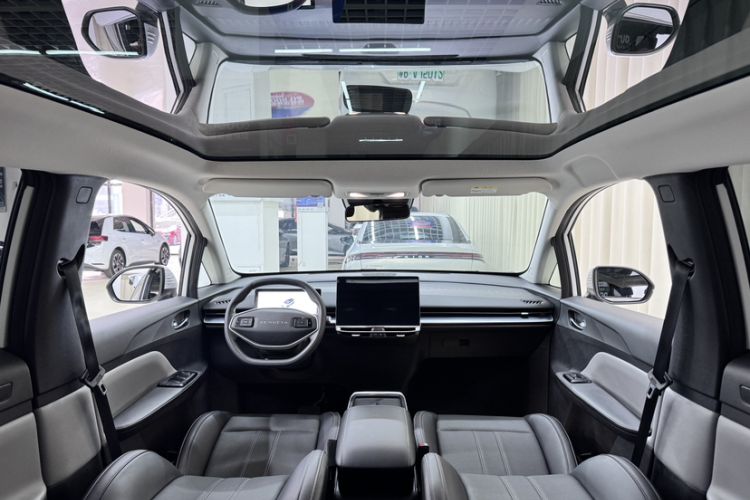 Used Venucia VX6 2024 520 Travel Edition Interior 2
