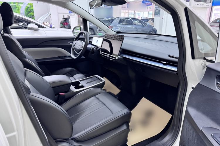 Used Venucia VX6 2024 520 Travel Edition Interior 5