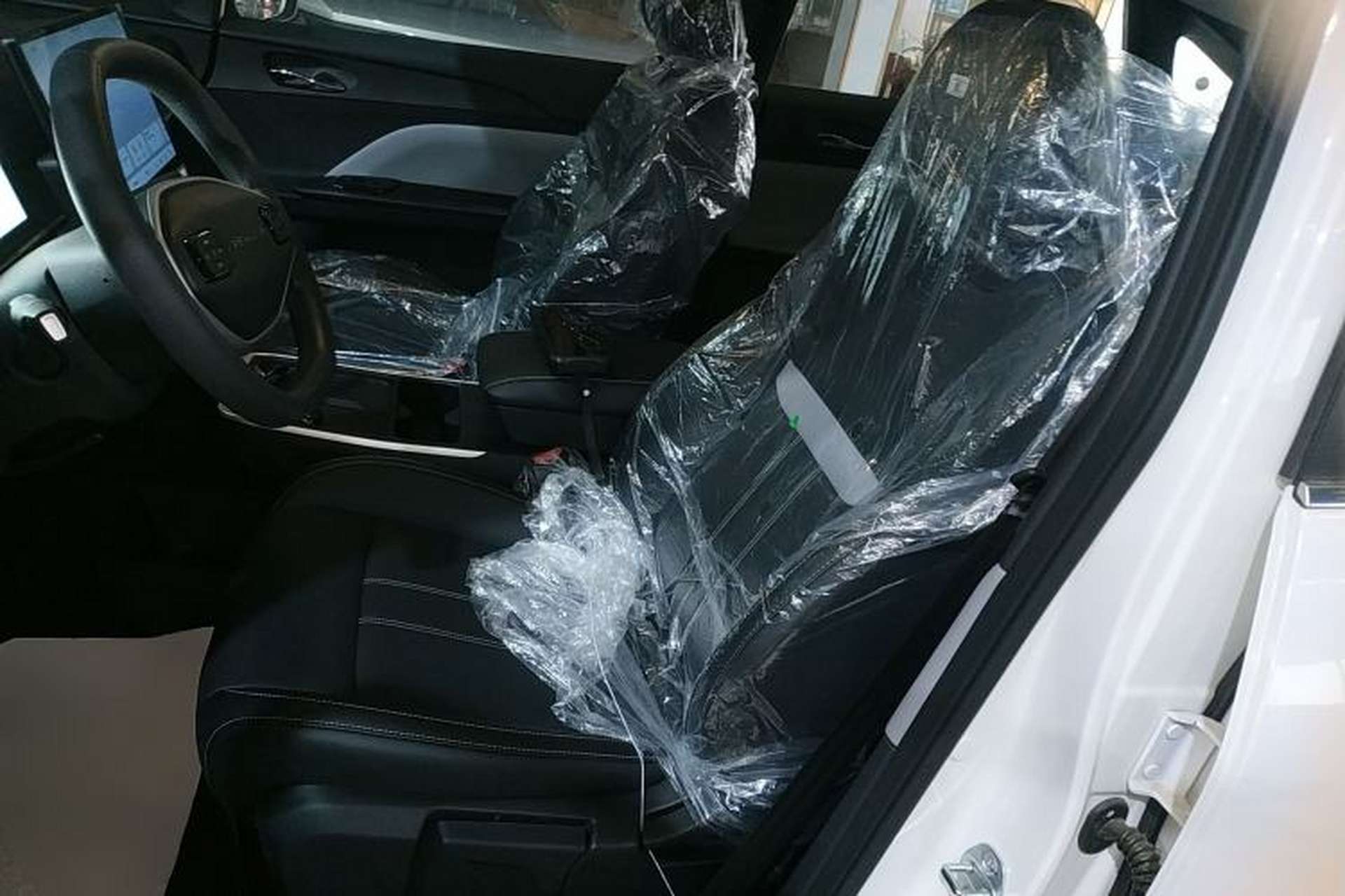 Used Venucia VX6 2024 520 Travel Edition Left Front Seat
