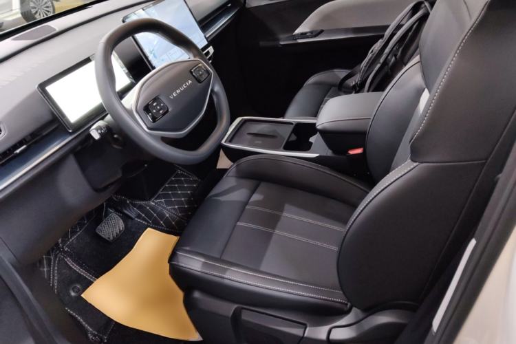 Used Venucia VX6 2024 450 Travel Edition Left Front Seat