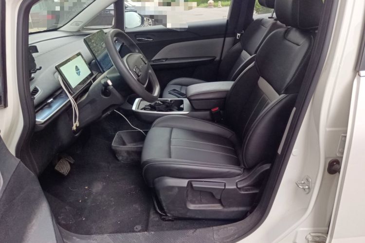 Used Venucia VX6 2024 520 Travel Edition Left Front Seat