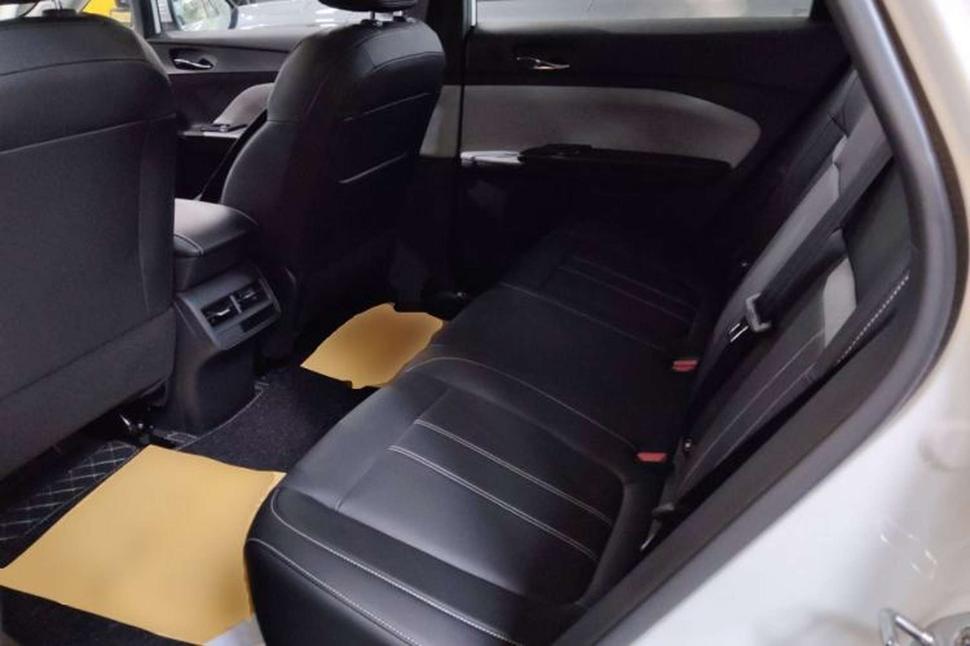 Used Venucia VX6 2024 450 Travel Edition Left Rear Seat
