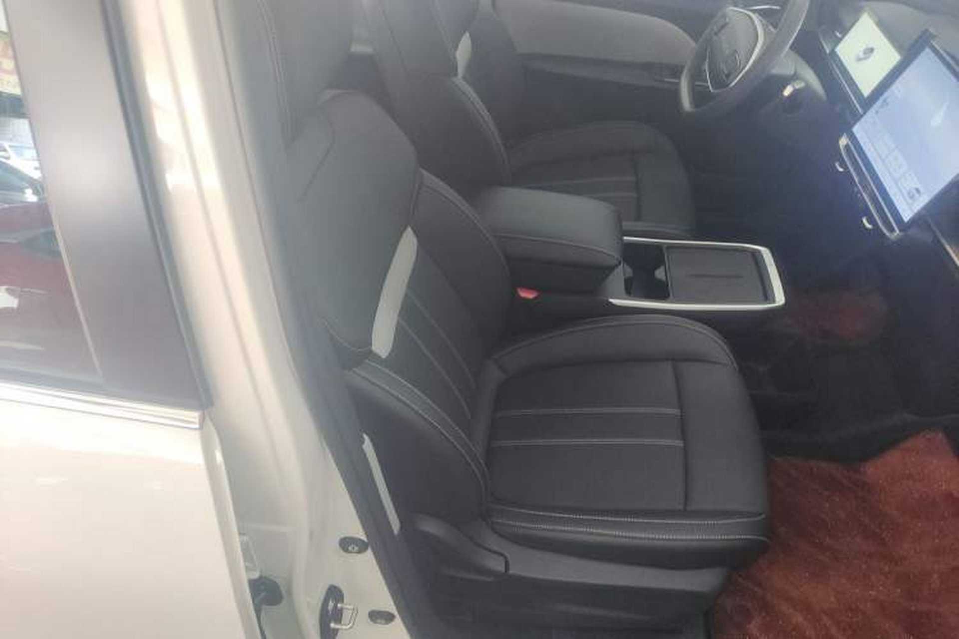 Used Venucia VX6 2024 520 Travel Edition Right Front Seat