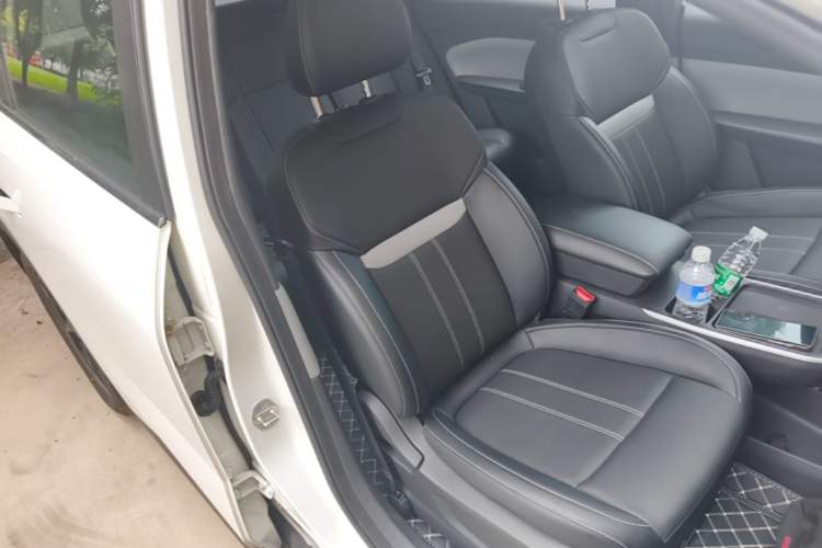 Used Venucia VX6 2024 450 Travel Edition Right Front Seat