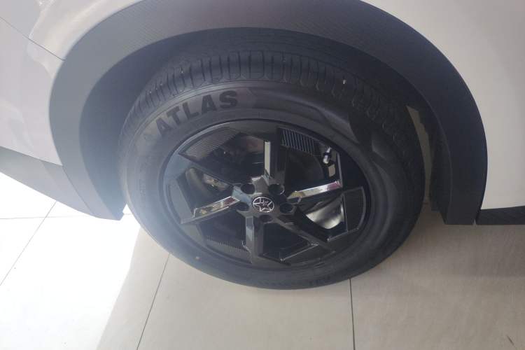 Used Venucia VX6 2024 520 Travel Edition Right Rear Wheel Hub