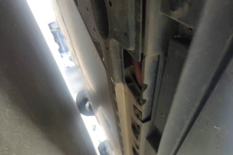 Used Venucia VX6 2025 Large Flat-Layout 520 Pro Chassis Front Left