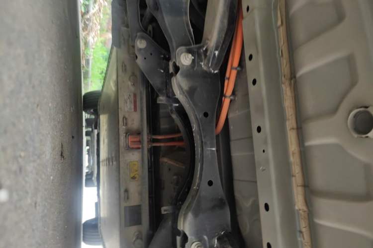Used Venucia VX6 2025 Large Flat-Layout 520 Pro Chassis Rear