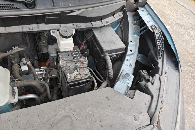 Used Venucia VX6 2025 Large Flat-Layout 520 Pro Engine Bay Left