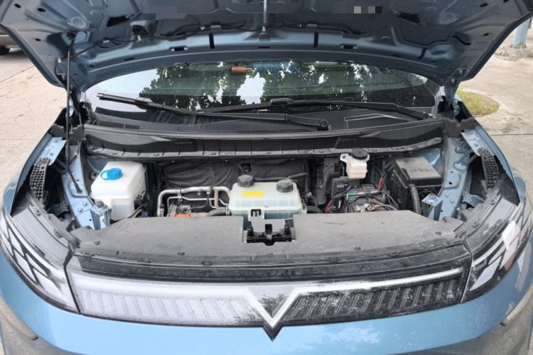 Used Venucia VX6 2025 Large Flat-Layout 520 Pro Engine Bay