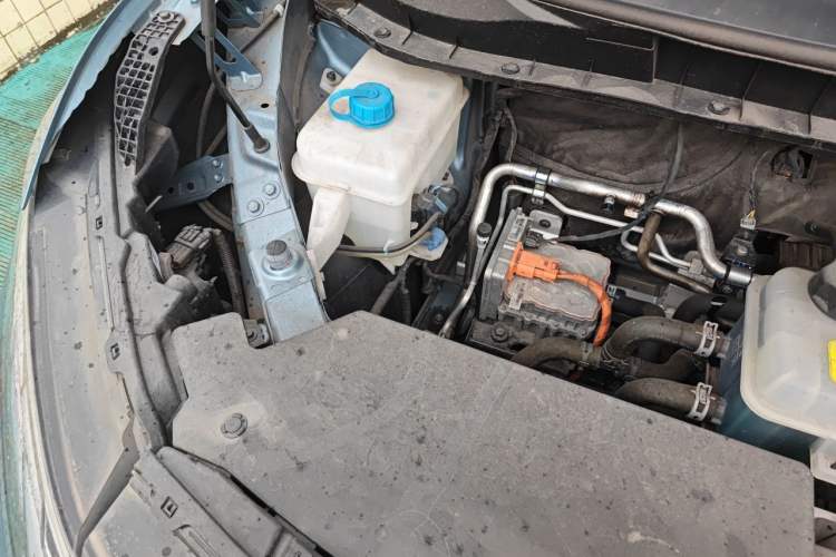 Used Venucia VX6 2025 Large Flat-Layout 520 Pro Engine Bay Right
