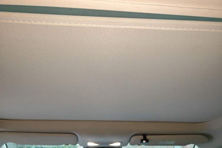 Used Venucia VX6 2025 Large Flat-Layout 520 Pro Headliner