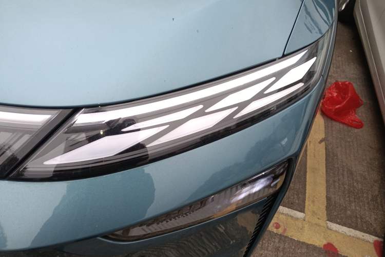 Used Venucia VX6 2025 Large Flat-Layout 520 Pro Left Front Headlight