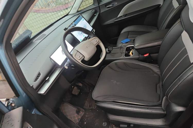 Used Venucia VX6 2025 Large Flat-Layout 520 Pro Left Front Seat
