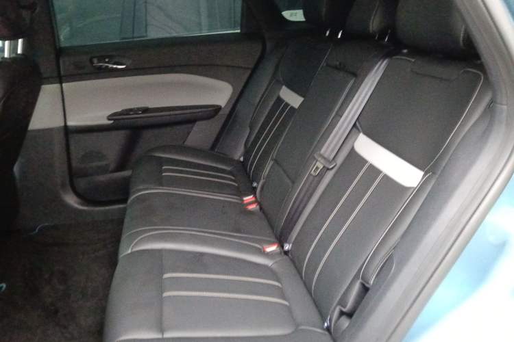 Used Venucia VX6 2025 Large Flat-Layout 520 Pro Left Rear Seat