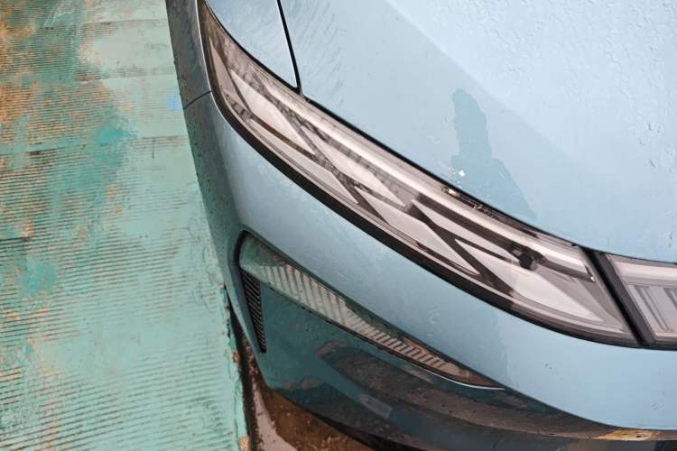 Used Venucia VX6 2025 Large Flat-Layout 520 Pro Right Front Headlight