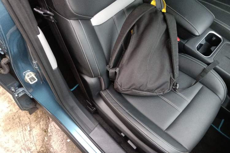 Used Venucia VX6 2025 Large Flat-Layout 520 Pro Right Front Seat